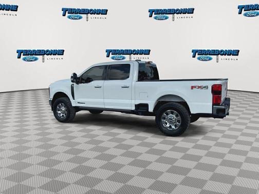 Oxford White 2023 Ford F-350 Lariat Super Duty