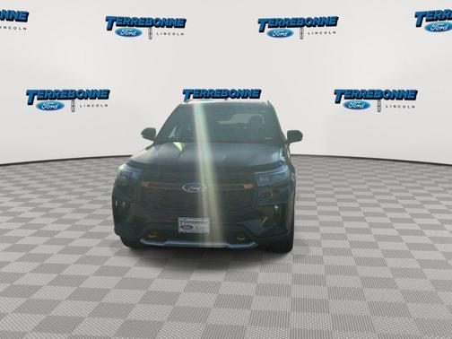 Agate Black Metallic 2026 Ford Explorer Tremor