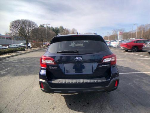 Dark Blue Pearl 2018 Subaru Outback 2.5i Touring