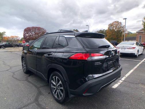 2022 Toyota Corolla Cross XLE