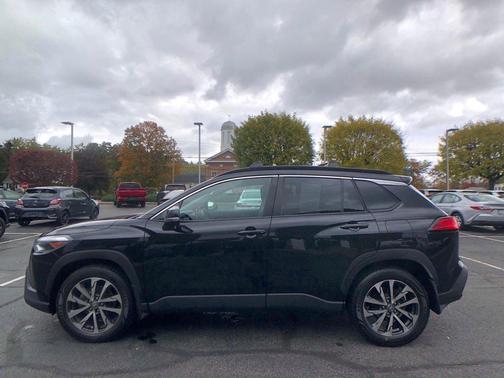 2022 Toyota Corolla Cross XLE