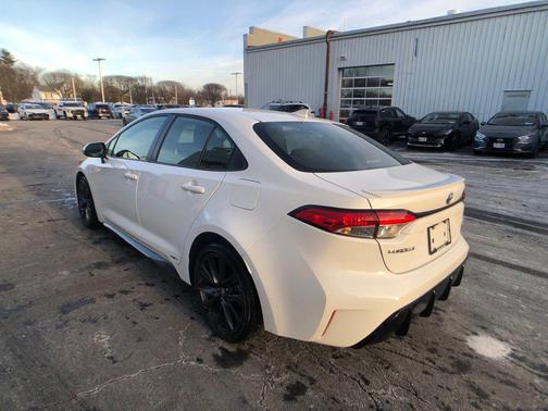 2024 Toyota Corolla Hybrid SE