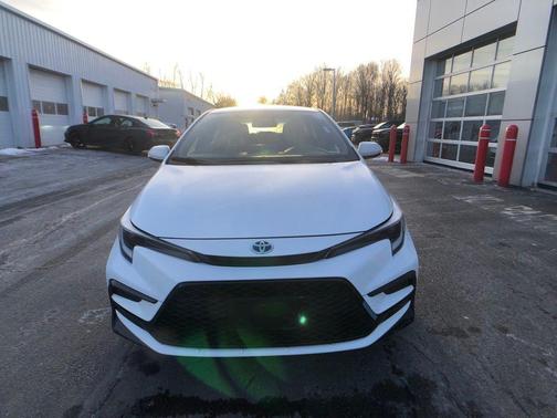 2024 Toyota Corolla Hybrid SE