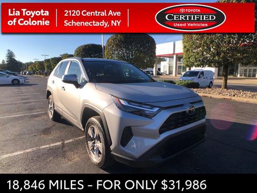 2025 Toyota RAV4 XLE