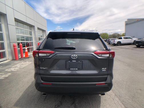 Magnetic Gray Metallic 2025 Toyota RAV4 XLE