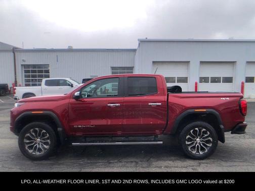 2023 GMC Canyon Denali