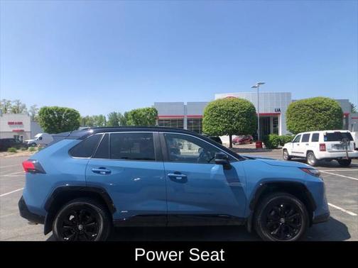 2023 Toyota RAV4 Hybrid SE