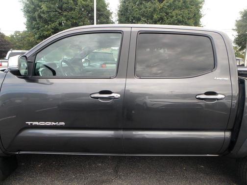 2017 Toyota Tacoma Limited