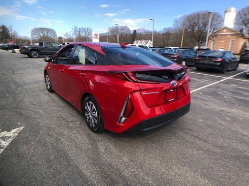 2022 Toyota Prius Prime LE