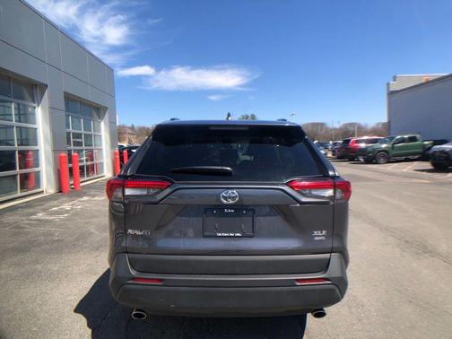 Magnetic Gray Metallic 2025 Toyota RAV4 XLE