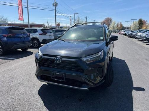 2022 Toyota RAV4 Hybrid SE
