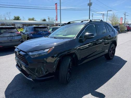 2022 Toyota RAV4 Hybrid SE