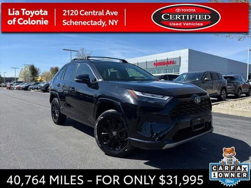 2022 Toyota RAV4 Hybrid SE