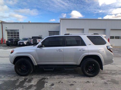 2022 Toyota 4Runner SR5 Premium