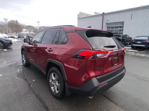 2022 Toyota RAV4 Hybrid LE