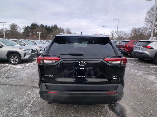 2022 Toyota RAV4 XLE