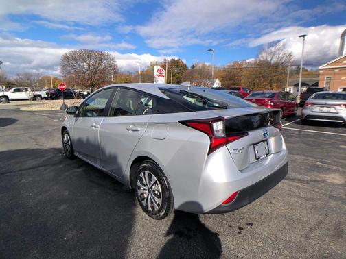 2021 Toyota Prius XLE
