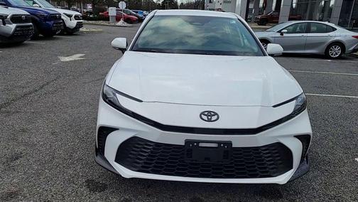 Ice Cap 2026 Toyota Camry SE