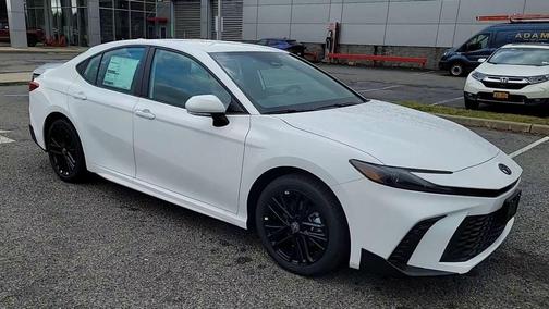 Ice Cap 2026 Toyota Camry SE
