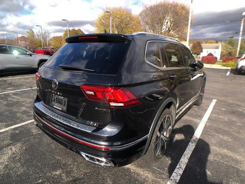 2022 Volkswagen Tiguan 2.0T SEL R-Line 4MOTION