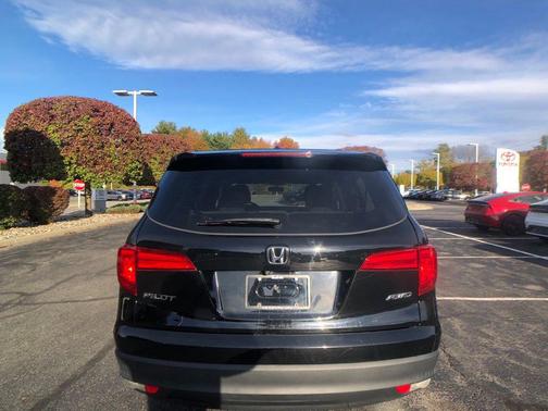 2016 Honda Pilot EX