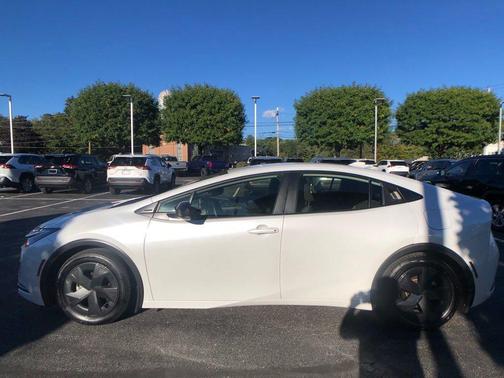 2024 Toyota Prius Prime SE