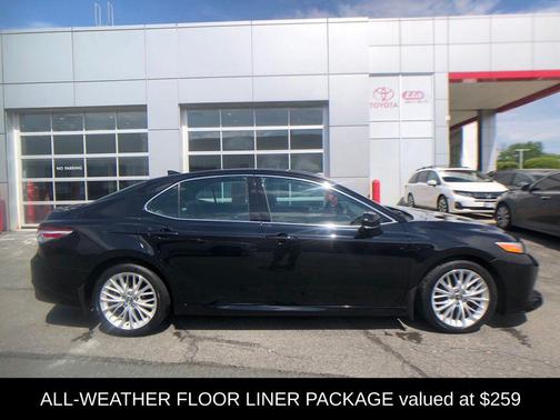 Midnight Black Metallic 2020 Toyota Camry XLE