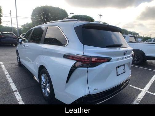 2023 Toyota Sienna Limited 7-Passenger
