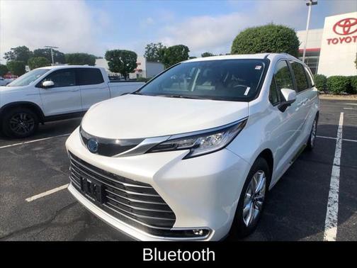 2023 Toyota Sienna Limited 7-Passenger