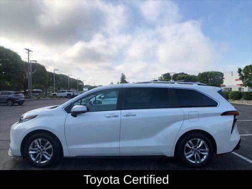 2023 Toyota Sienna Limited 7-Passenger