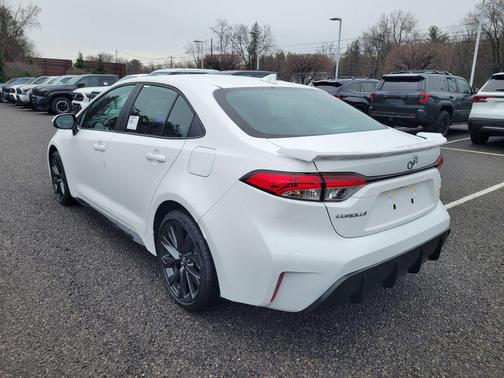 Ice Cap 2026 Toyota Corolla SE