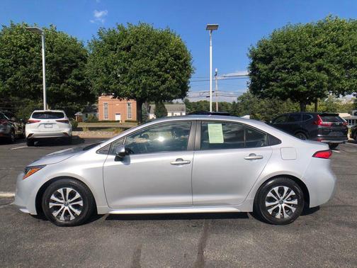 2022 Toyota Corolla Hybrid LE