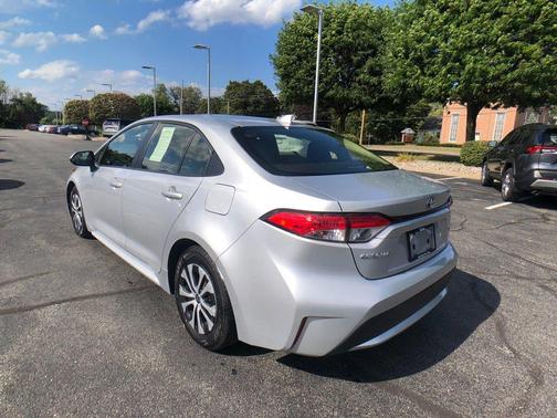 2022 Toyota Corolla Hybrid LE
