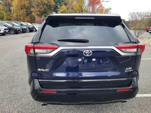 2025 Toyota RAV4 Hybrid SE