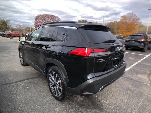 2022 Toyota Corolla Cross XLE