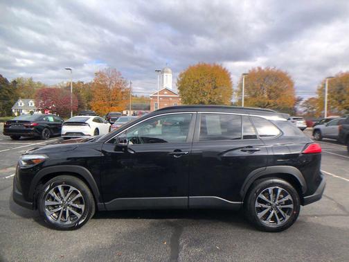 2022 Toyota Corolla Cross XLE