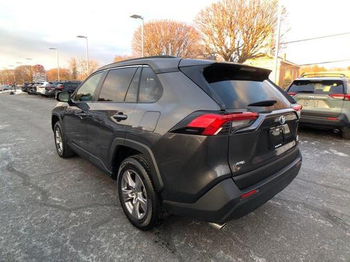 2024 Toyota RAV4 Hybrid XLE