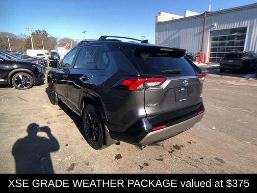 2023 Toyota RAV4 Hybrid SE