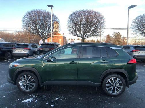 2023 Toyota Corolla Cross XLE