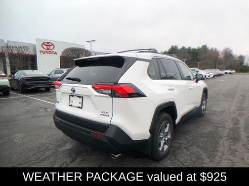 2024 Toyota RAV4 Hybrid XLE