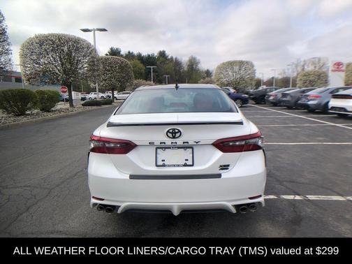 Wind Chill Pearl/Midnight Black Metallic 2023 Toyota Camry XSE