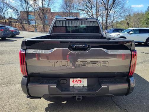 2025 Toyota Tundra Hybrid Platinum