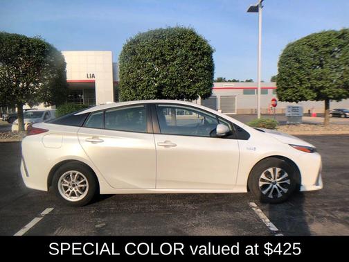 Wind Chill Pearl 2022 Toyota Prius Prime XLE