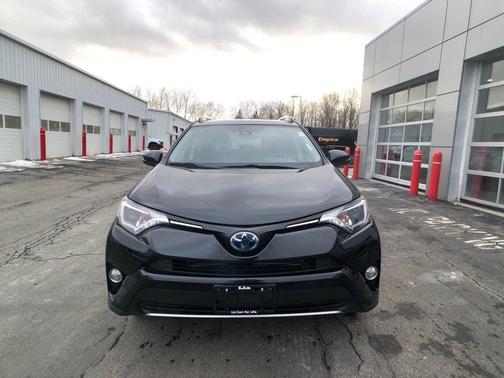 2018 Toyota RAV4 Hybrid XLE