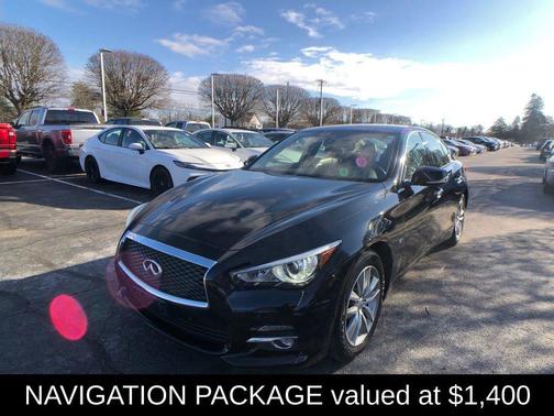 2015 INFINITI Q50 Premium