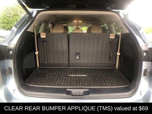Moon Dust 2021 Toyota Highlander XLE