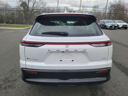 2026 Toyota Crown Signia XLE