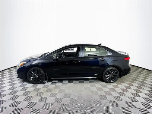 2025 Toyota Corolla Hybrid SE