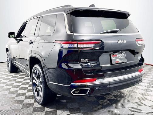 Diamond Black 2022 Jeep Grand Cherokee L Overland
