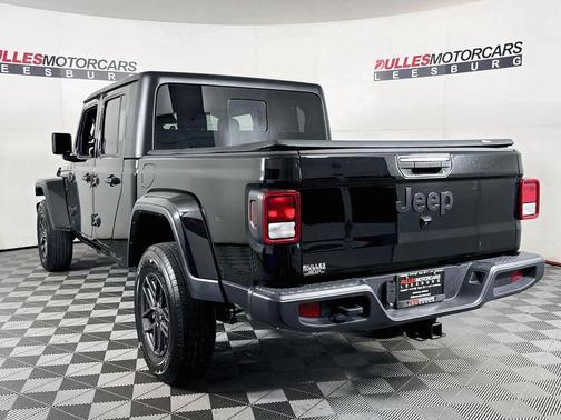 Black Clearcoat 2024 Jeep Gladiator Sport